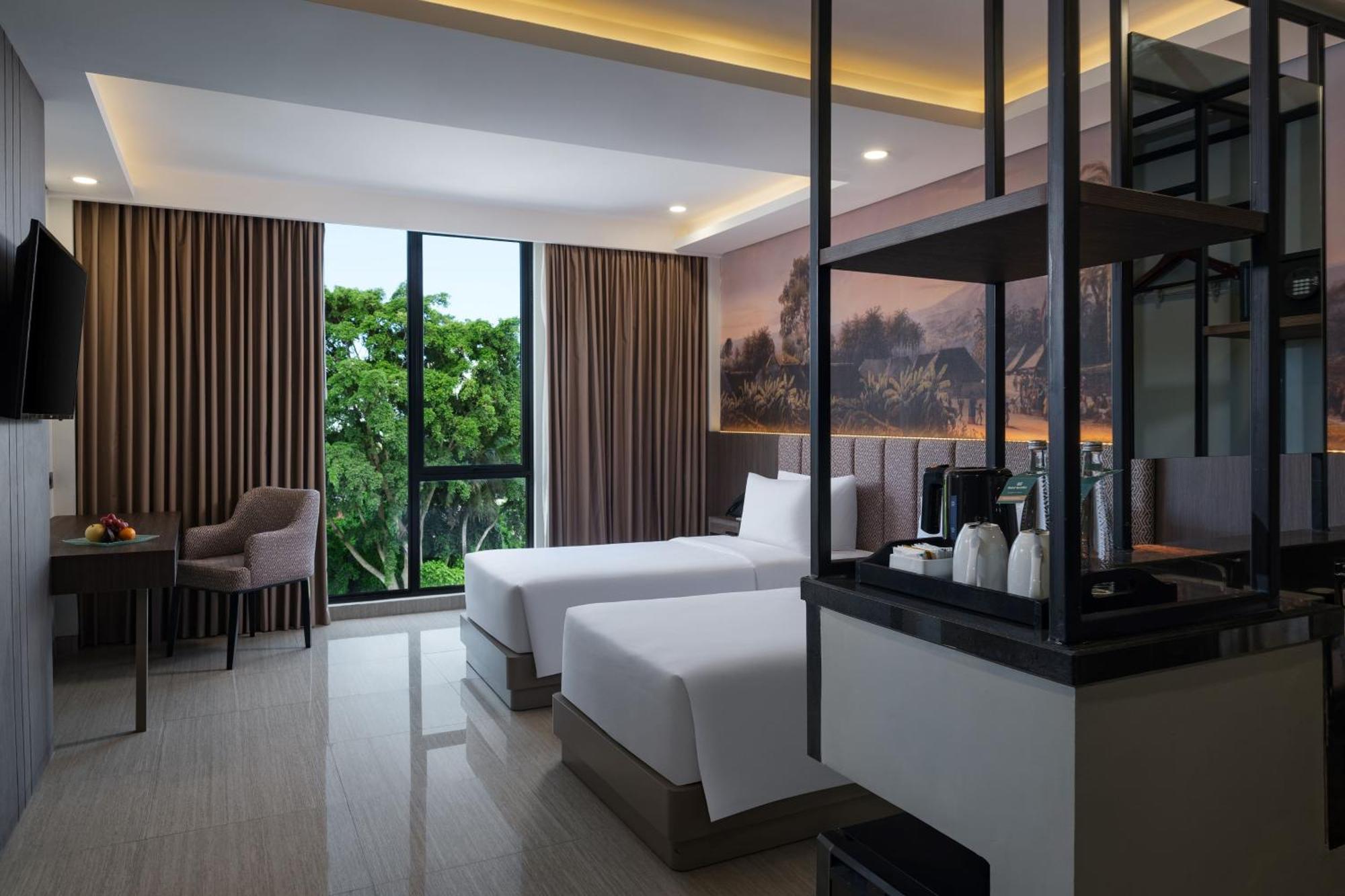 Hotel Santika Blitar Luaran gambar