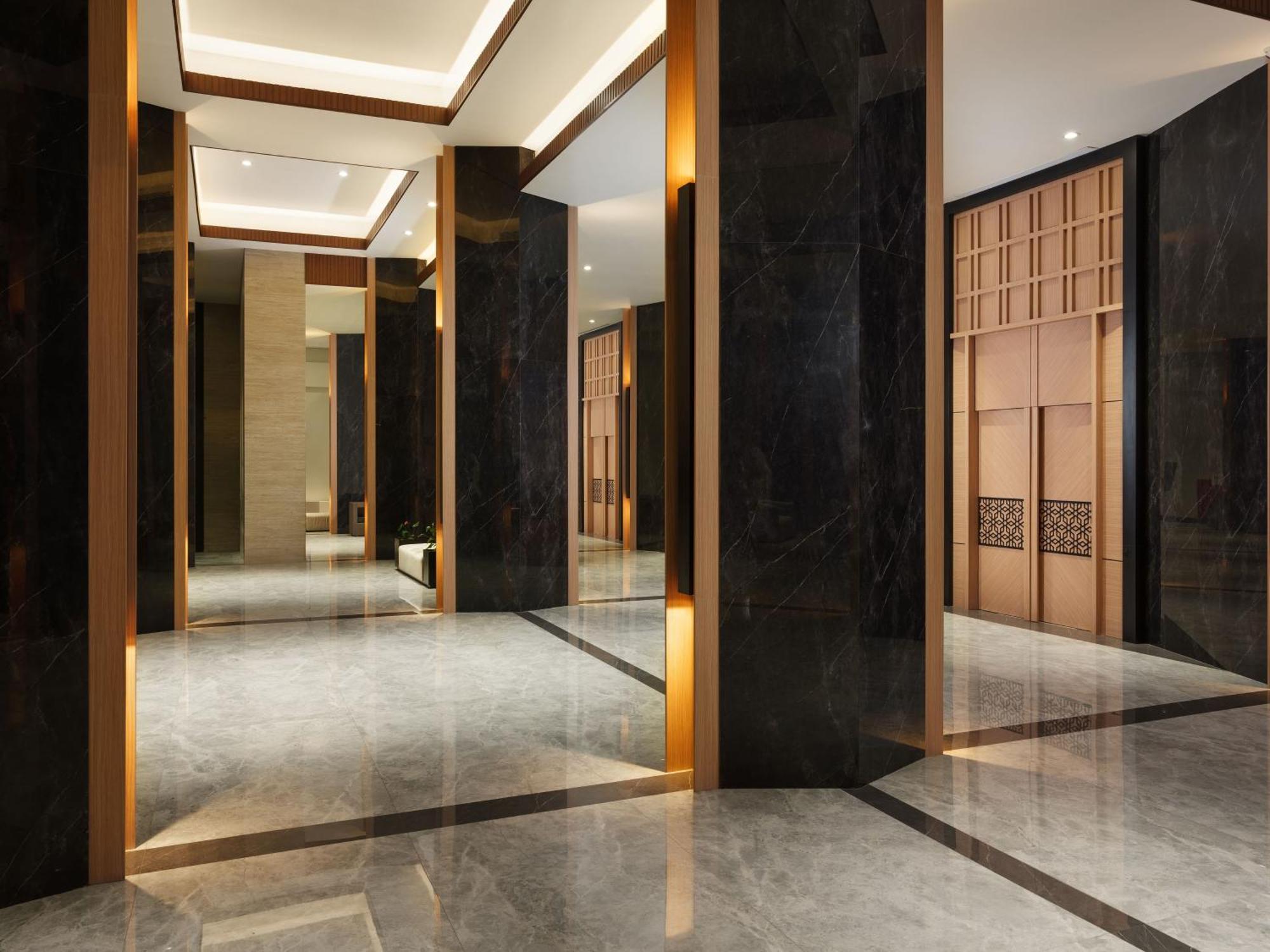 Hotel Santika Blitar Luaran gambar